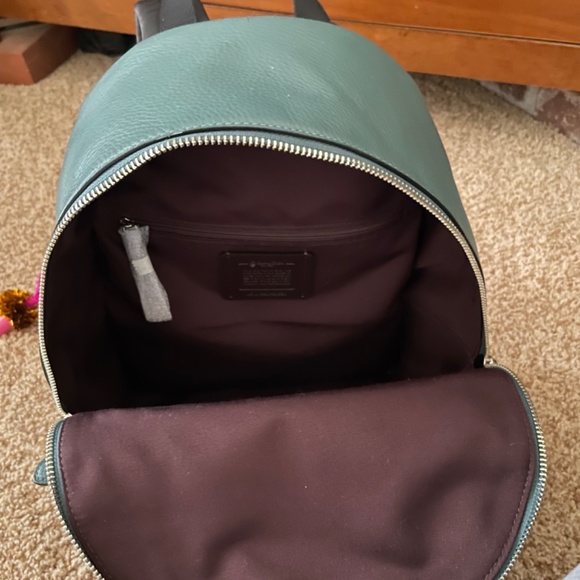 COACH Court Backpack In Signature Canvas (IM/Everglade) main image 4
